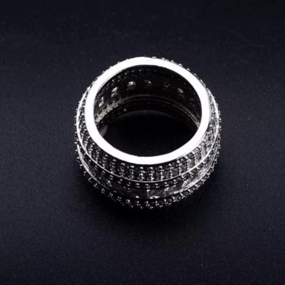 LUXURY 925 STERLING SILVER DIAMOND BAND RING, BEAUTIFUL RING, SHINY RING - Picture 5 of 5